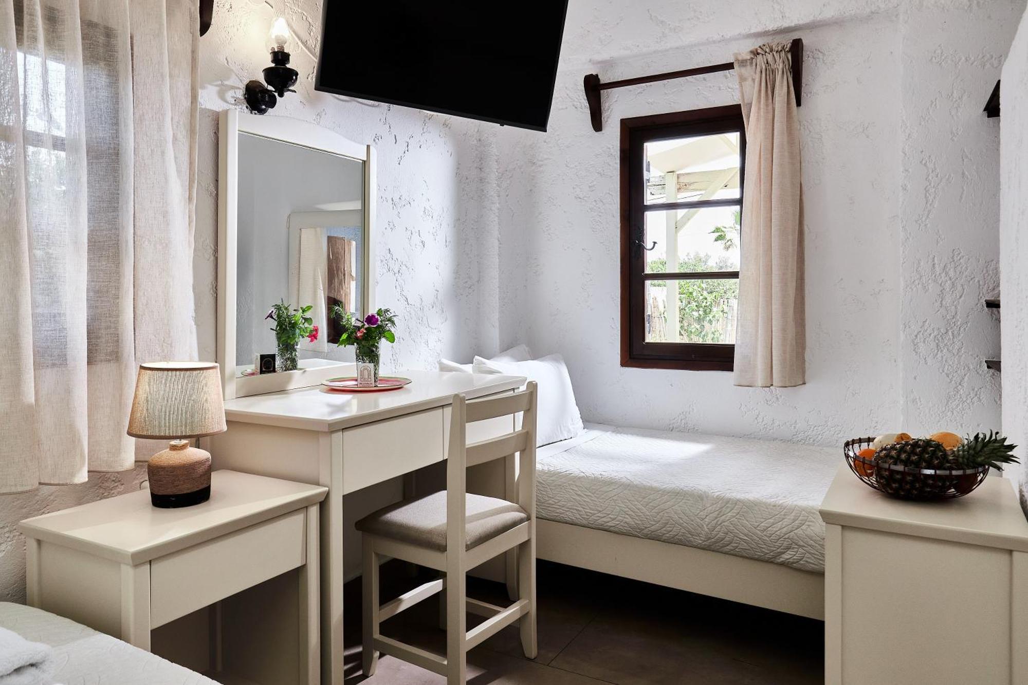 Mila Malia Studios Hotel Ngoại thất bức ảnh