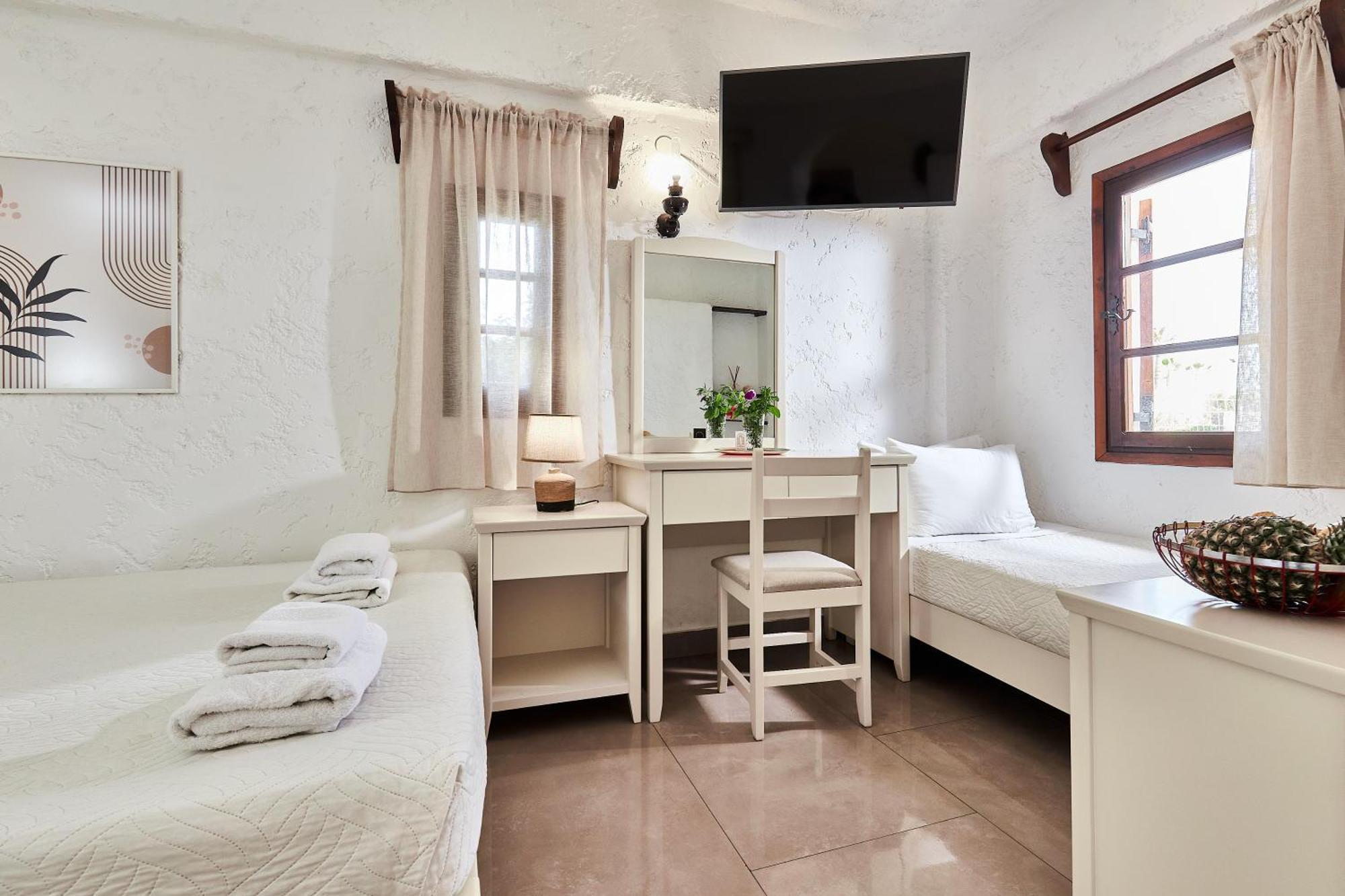 Mila Malia Studios Hotel Ngoại thất bức ảnh