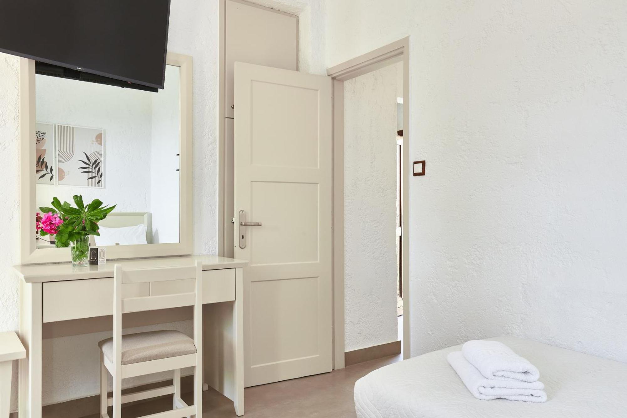 Mila Malia Studios Hotel Ngoại thất bức ảnh