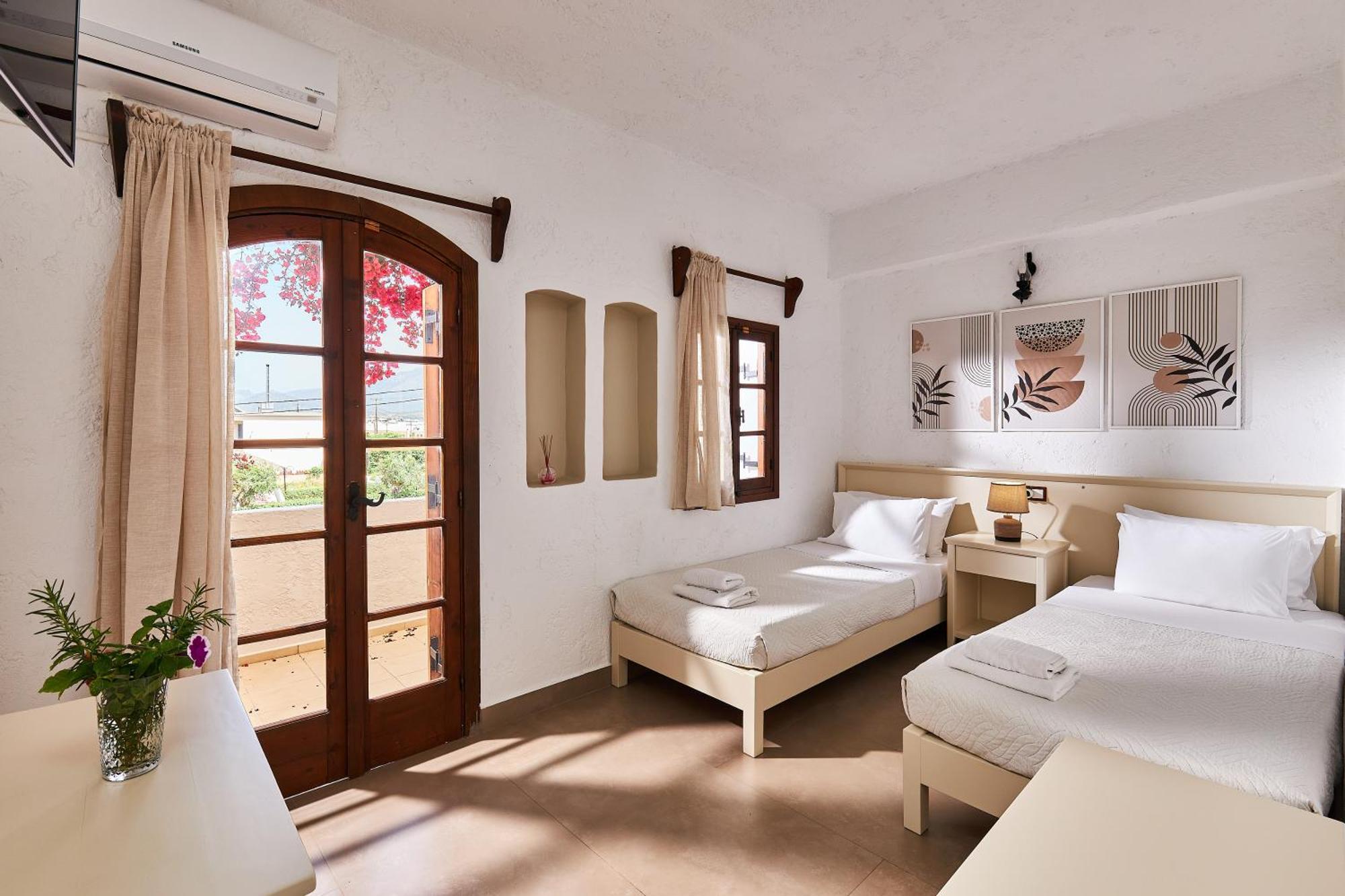 Mila Malia Studios Hotel Ngoại thất bức ảnh